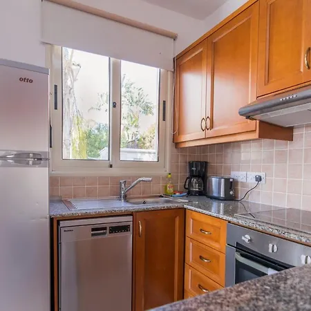 Villa In Sleeps 6 Includes Swimming Pool Air Con And Wifi 2 9 Pégeia